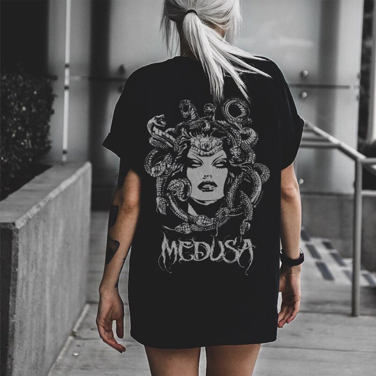 Minnieskull Personalized Medusa Print T-Shirt - chicyea