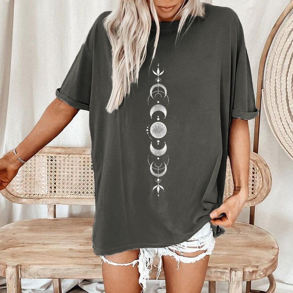 Neojana Lunar Eclipse Moon Printed Plus T-Shirt - chicyea